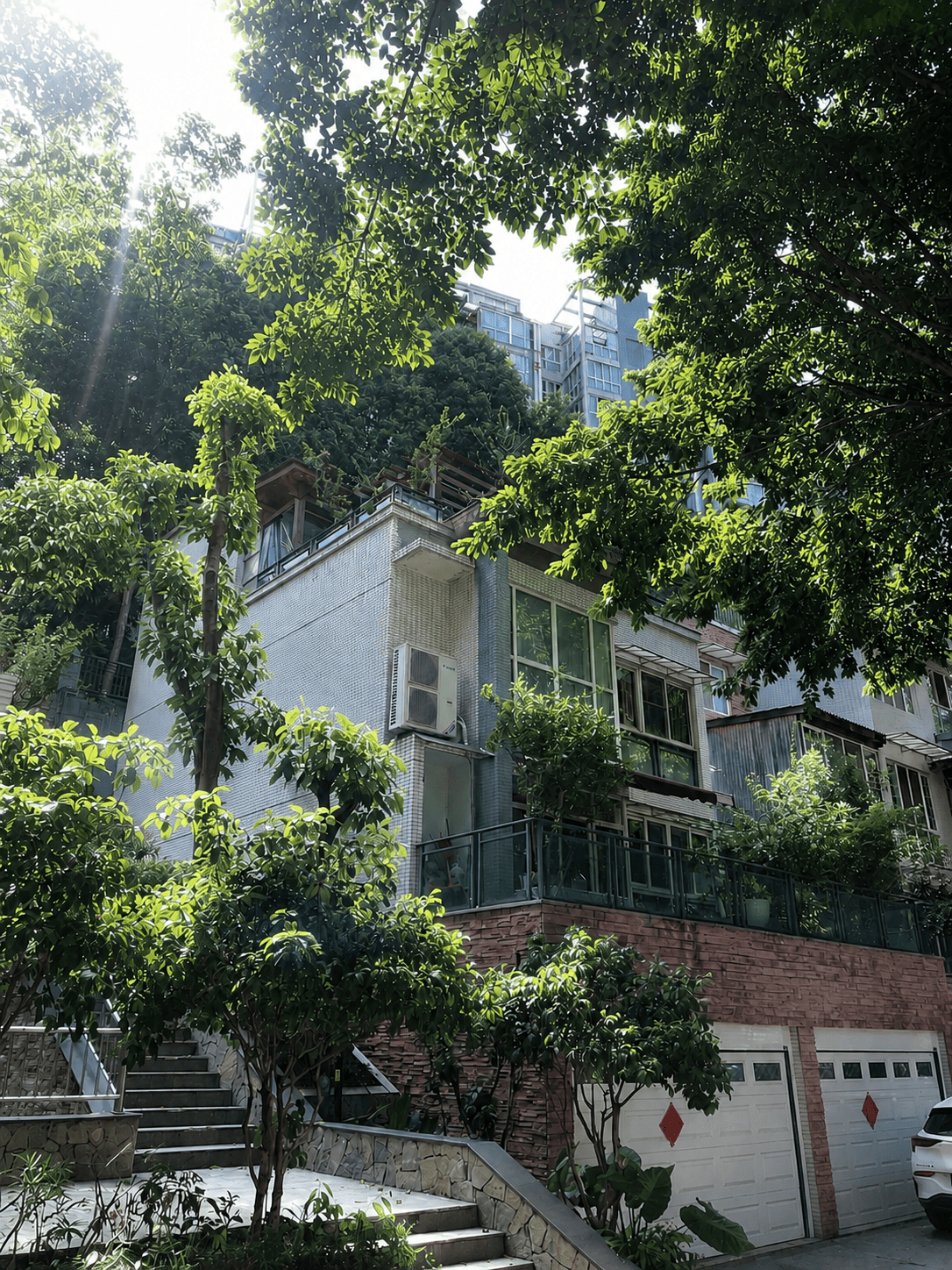 金昌岛居岁月从容升级：小小岛老别墅加装蒂升悦行款电梯
